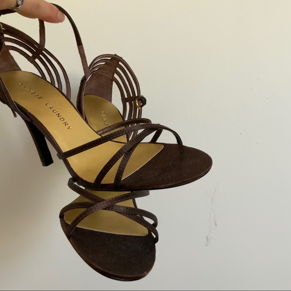 Chinese Laundry brown strappy sandal